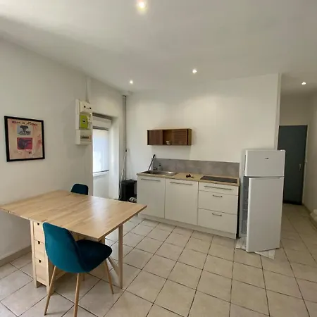 Appartamento Au Calme Centre De *