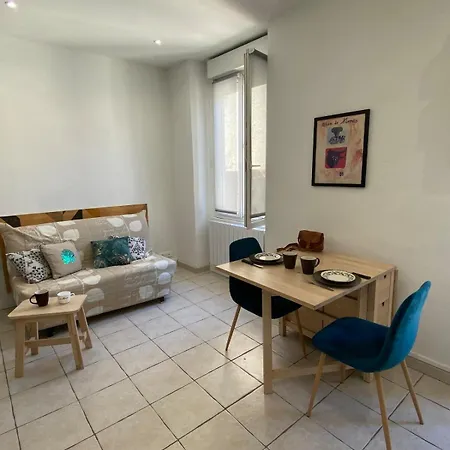 Au Calme Centre De * Nîmes